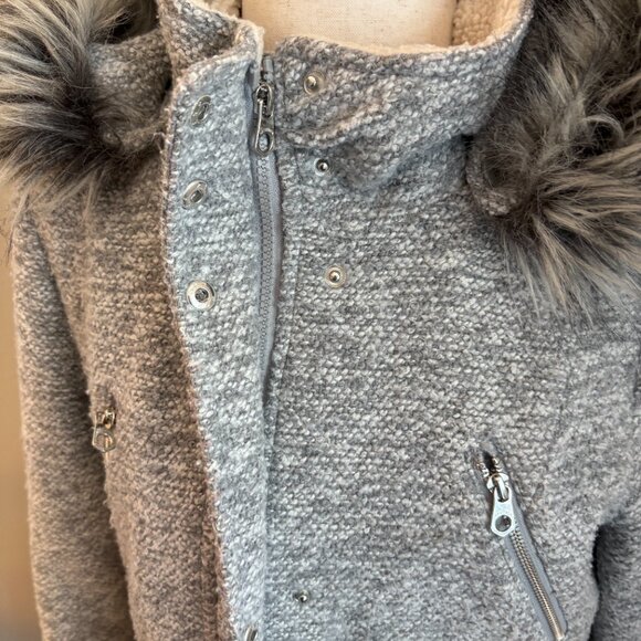 Nautica Gray Faux Fur Hooded Coat Lined Cinch Waist Women's Large - Picture 6 of 9
